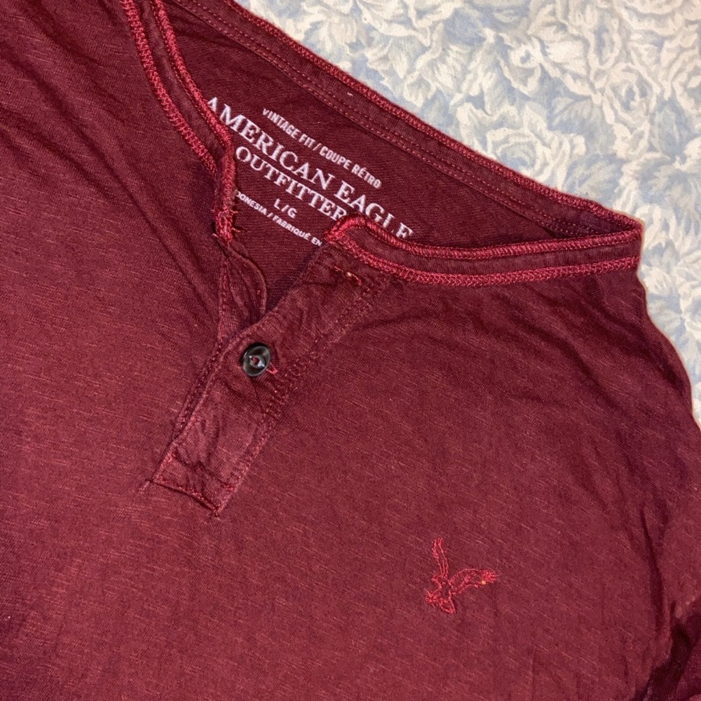 American Eagle Outfitters Men's Burgundy Long Sleeve Henley